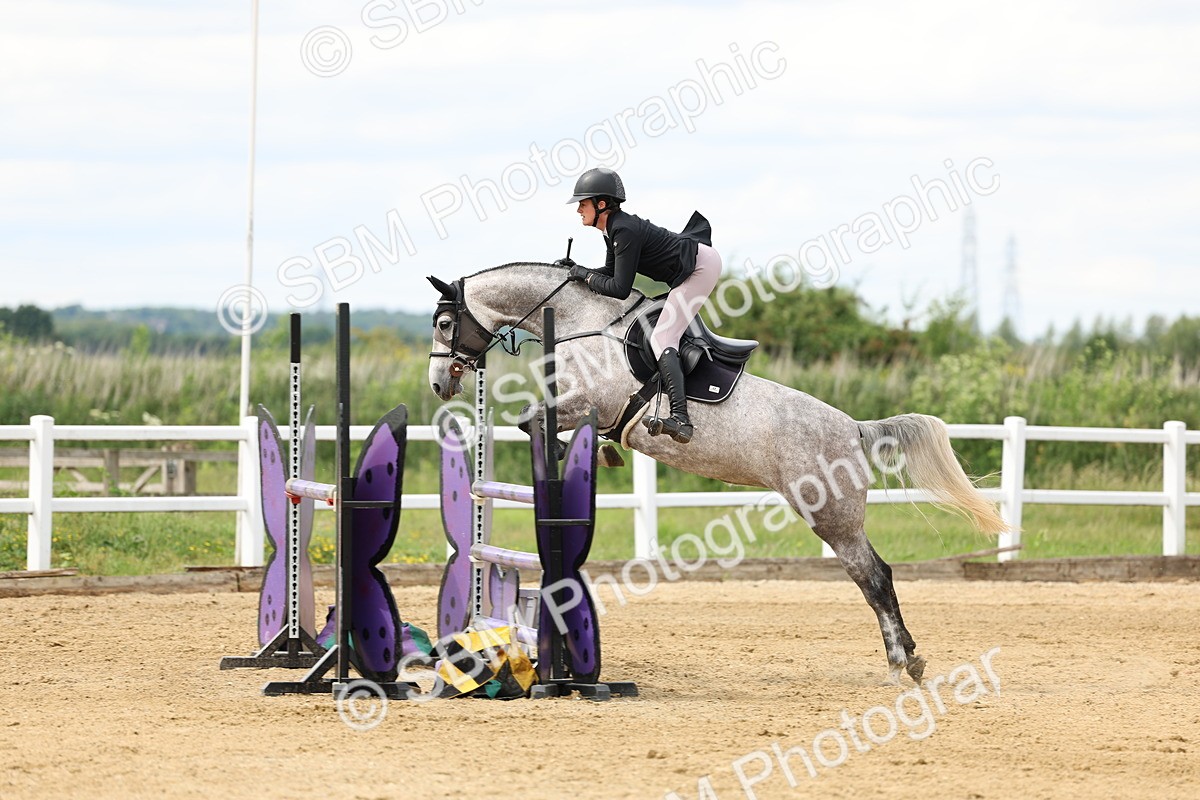 SBM_006181 - Class 19 - Senior Newcomers - 1.10m