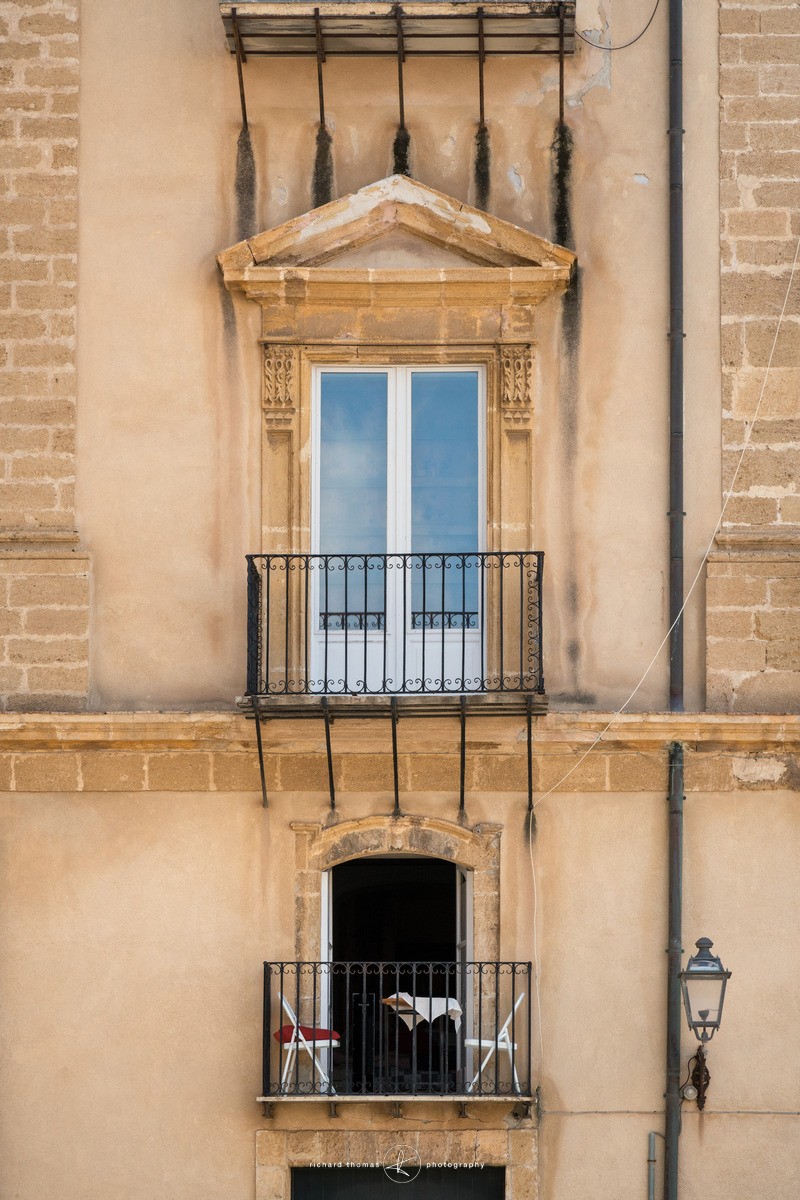 Al Fresco Cefalu, Sicily, Italy. - Italian Streets
