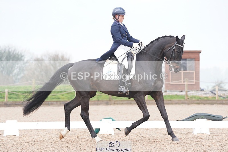 250404-102020-04272 - 003-Abbie.Newbury-Seagry.Firstamour