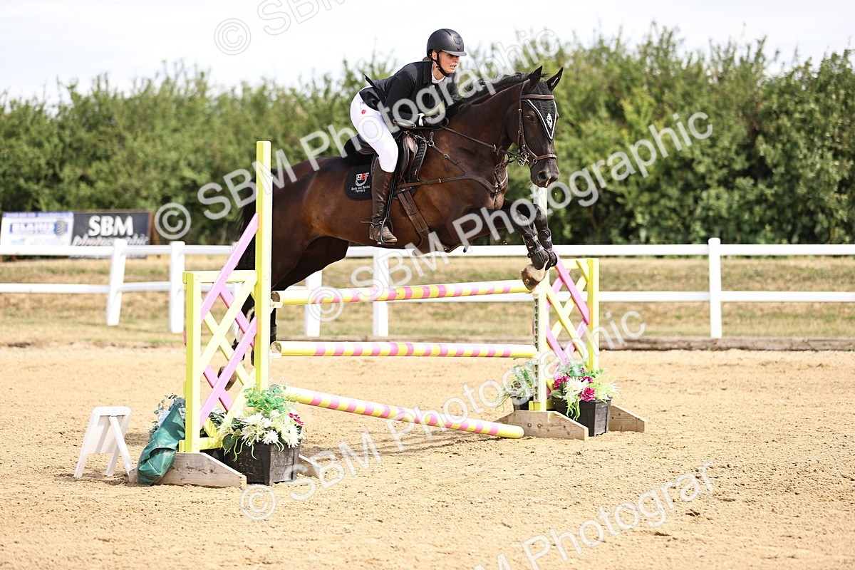 SBM_009774 - Class 8 - Senior Newcomers - 1.10  Open