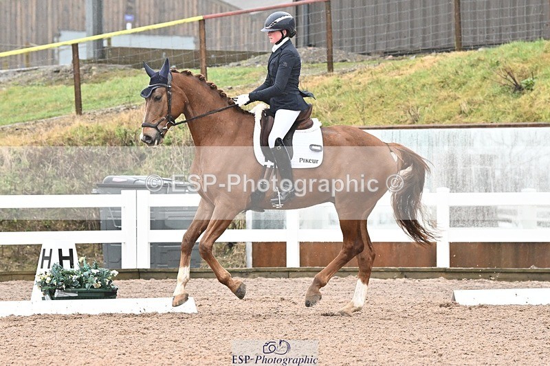 250215-113311-03212 - 257-Beth.Bainbridge-NEWTON.GLOVETROTTER