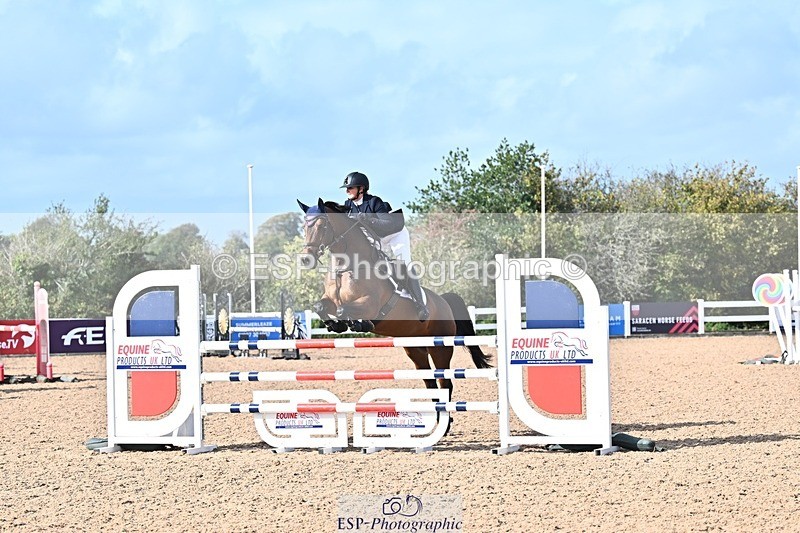 261014-131640-00612 - Cls  05 Snr Newcomers & 1.10m Open