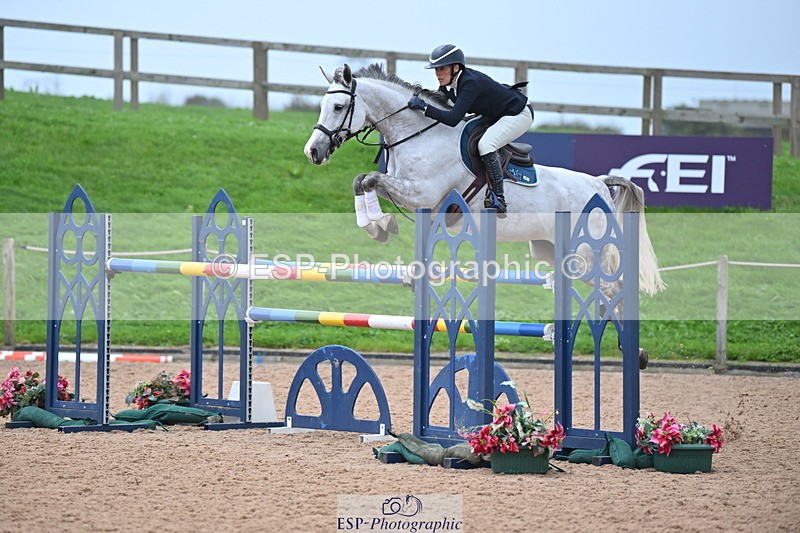 231013A-150928-02928 - Cls 9 Foxhunter & 1.20m Open