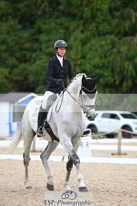 230813-174506-08736 - Cls 14 Medium Silver 16.45 to End