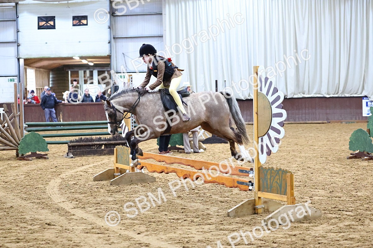SBM_003063 - Class 35 - 60cm Training Stakes
