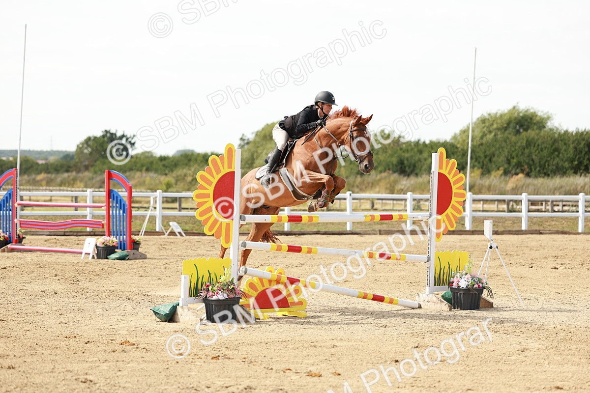 SBM_008092 - Class 4 - Senior Foxhunter - 1.20m Open