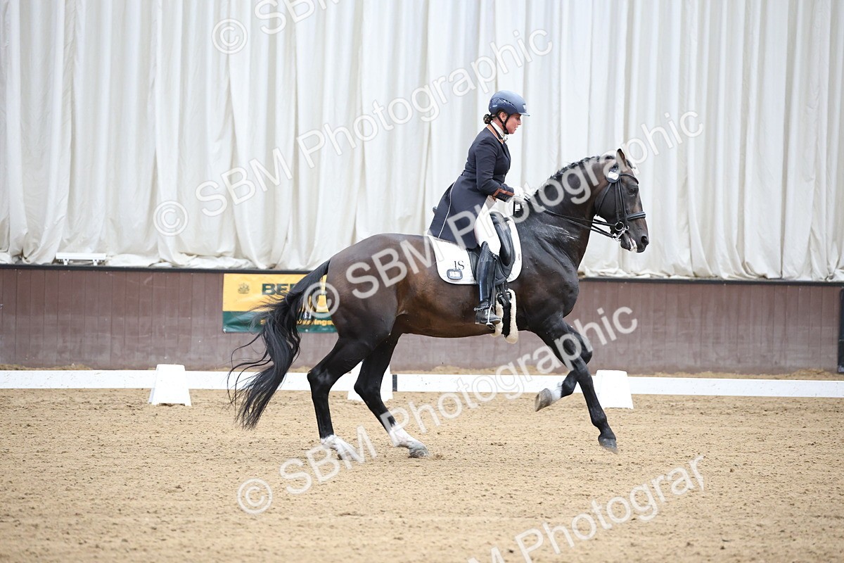 SBM_004402 - Class 9 - FEI Inter 1 Gold - 15.55-16.43