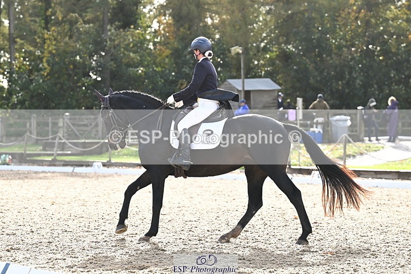 251023A-151034-05687 - B-162-Elle.Slack