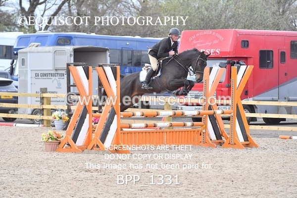 BPP_1331 - CLASS 15 SAT Senior BritiNovice/ 90cm Open