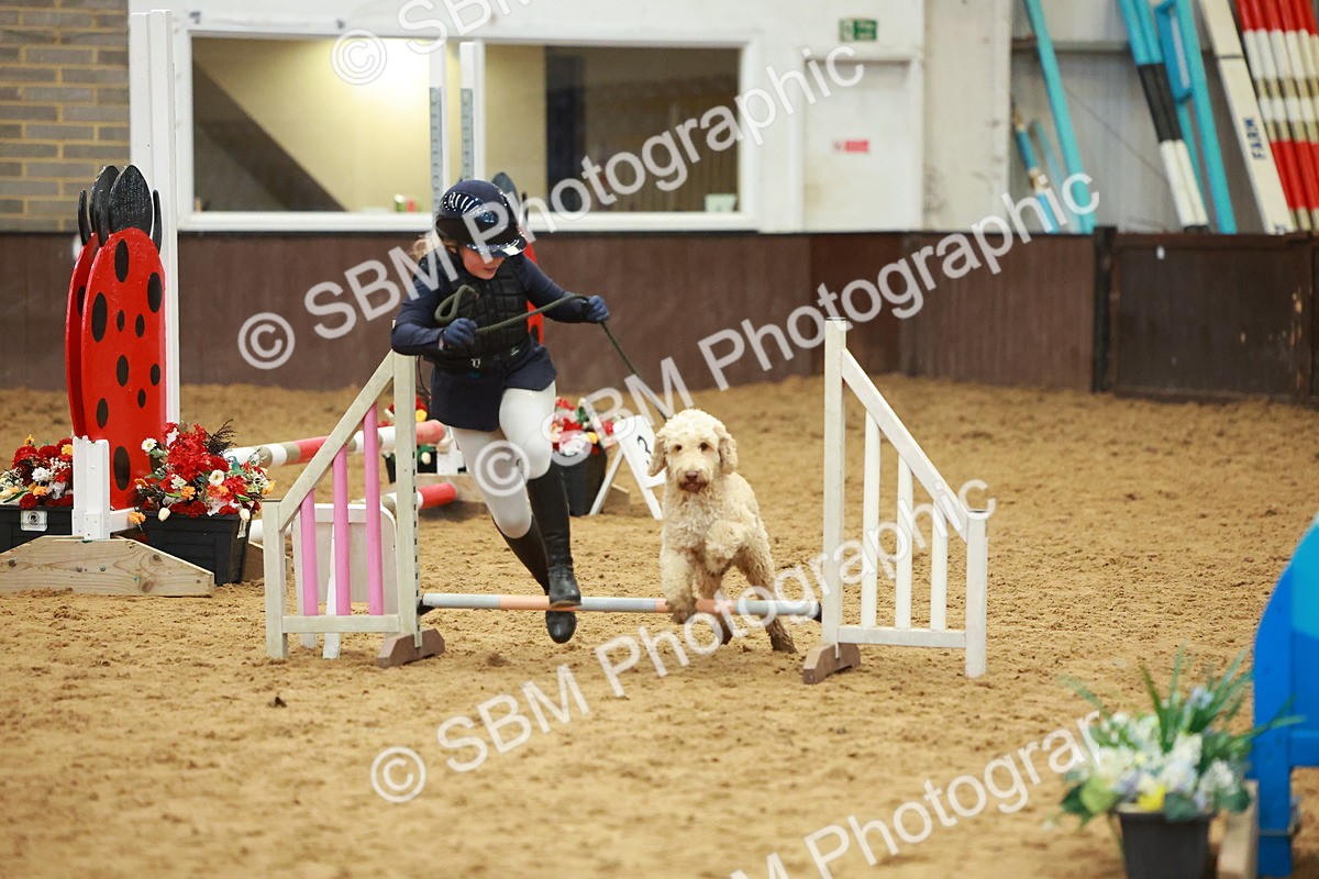 SBM_002163 - Class 3 - Horse & Hound (60cm)