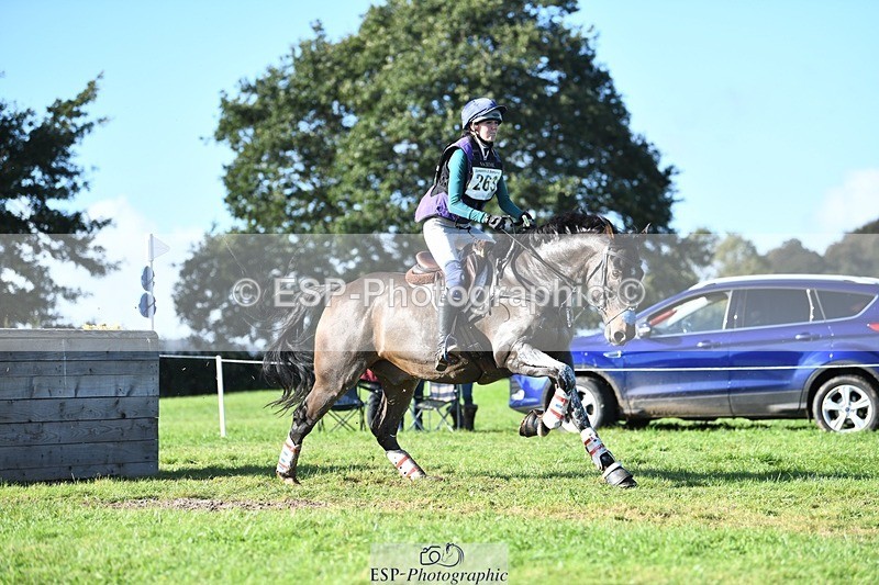 231022-112227-26204 - 263-CLARKIE-Charlotte.Byrnes-XC