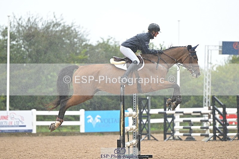 240925A-134105-00965 - Cls 4 Newcomers and 1.10m Open