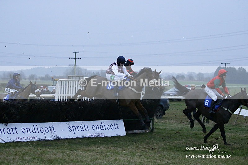 PtP 230122 849 - Cocklebarrow Races - Heythrop Hunt - 23/01/22