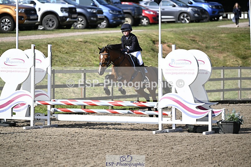 240823X-101207-15095 - 60cm R2 9.30 to 11.00