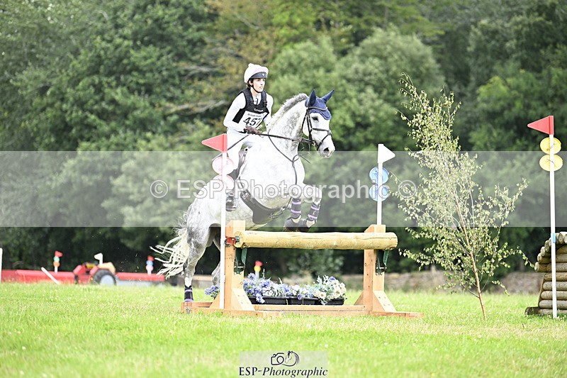 240804-130829-13935 - 457-Lydia_Stuart-SAUNDERSCOURT_FURISTOS