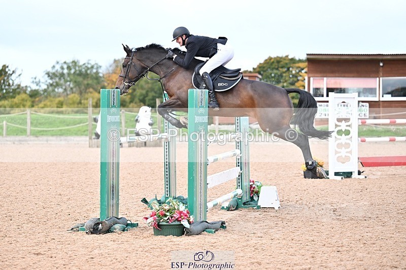 251005-101105-02689 - Cls 15 Foxhunter and 1.20m