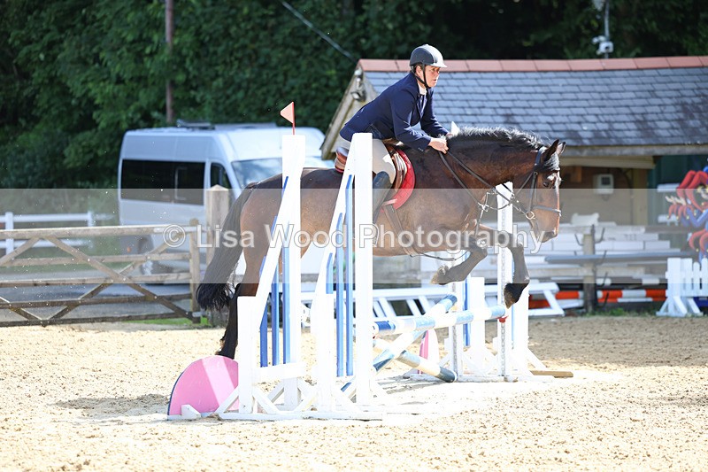 3E7A2649 - Class 2: 70cm Juniors and Seniors