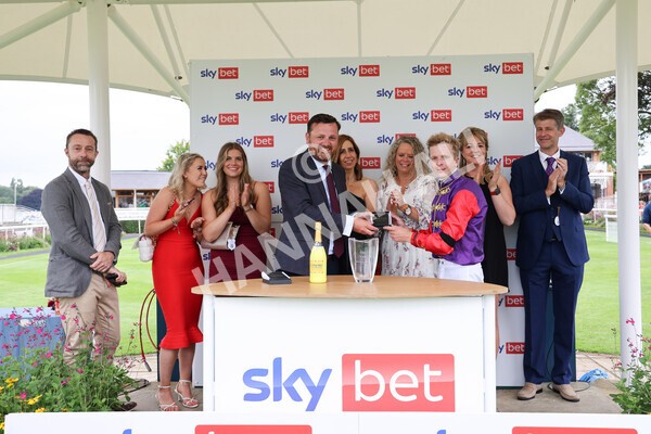 yr24072021r6-28 - Race 6 5.00pm Sky Bet Supporting New Beginnings