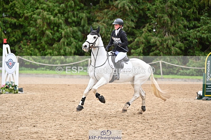 251026A-141409-25057 - G-515-Jessica.Saunders