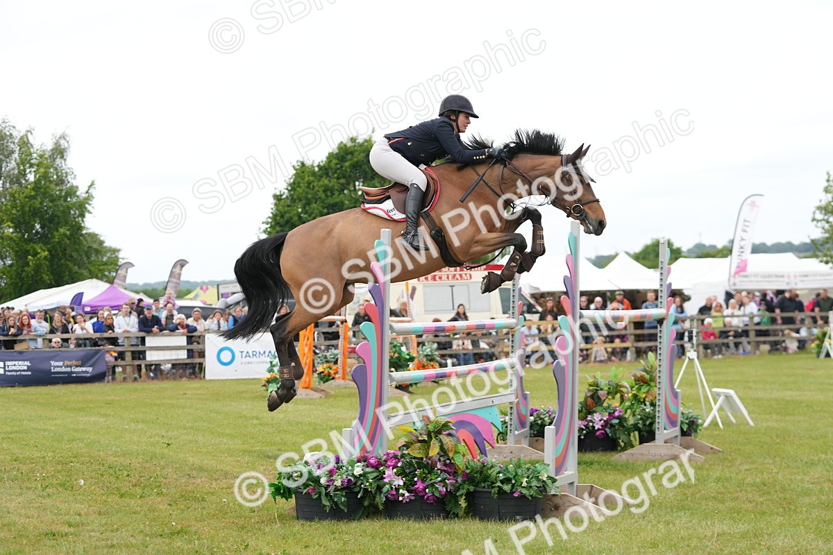 SBM_06441 - Class 202 - National 1.40m Open