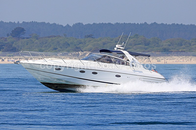 180506 CHELSEA GIRL - PRINCESS V42 1Y3A8215 - Motorboats - Open
