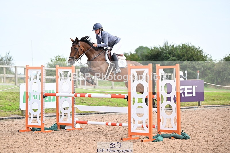 240828A-150951-01138 - Cls 4 Snr Newcomers and 1.10m Open