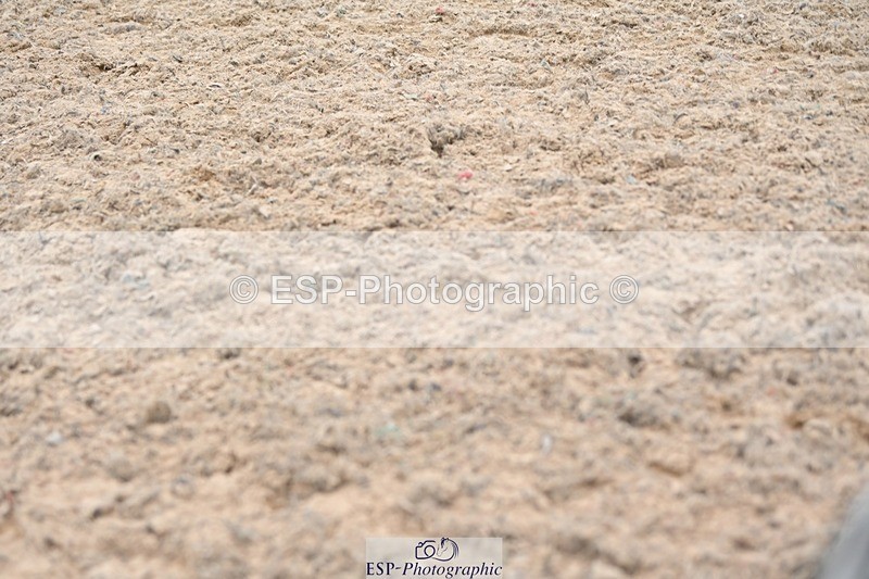 230813-175018-08756 - Cls 14 Medium Silver 16.45 to End