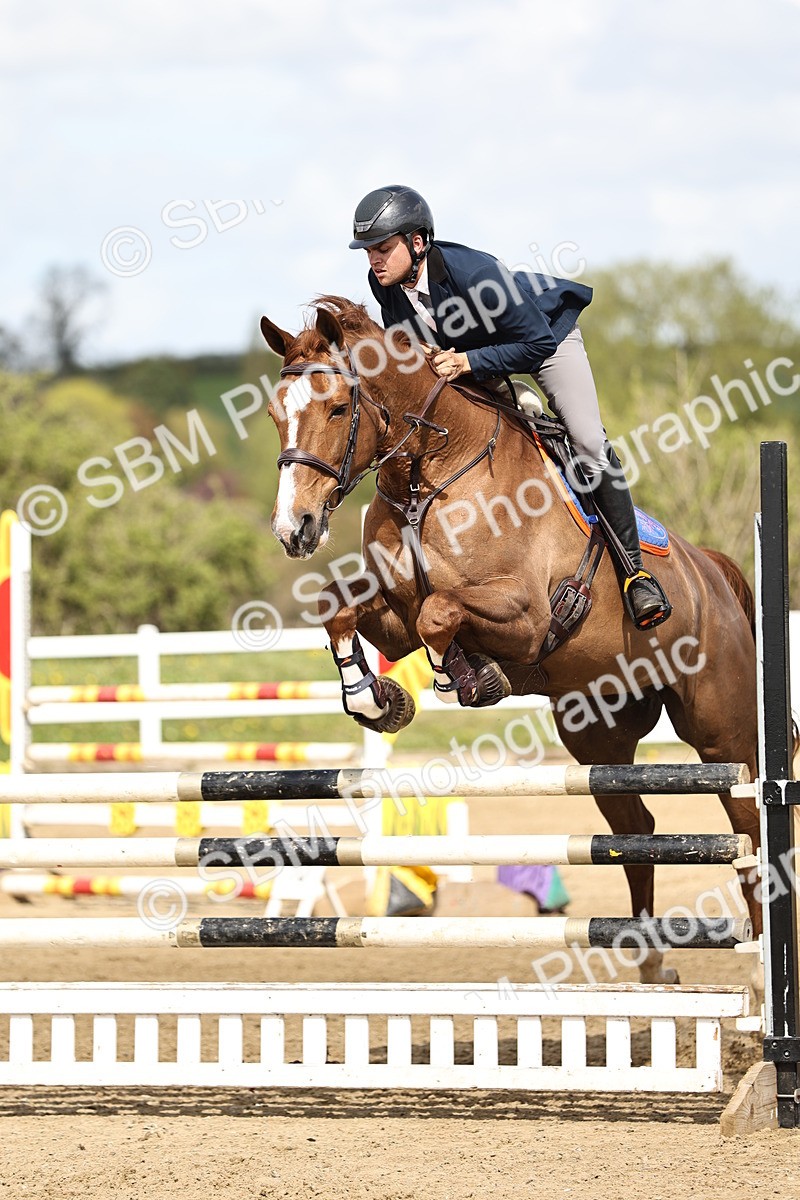SBM_001129 - Class 4 - Senior Newcomers - 1.10m