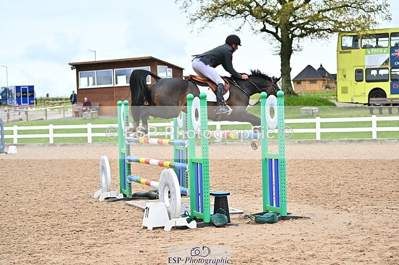 240501A-144704-01147 - Cls 8 Snr Foxhunter and 1.20m Open