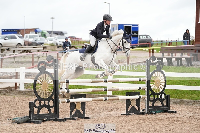 251026-140300-02913 - Cls 9 Pony Fox + 1.10m Open