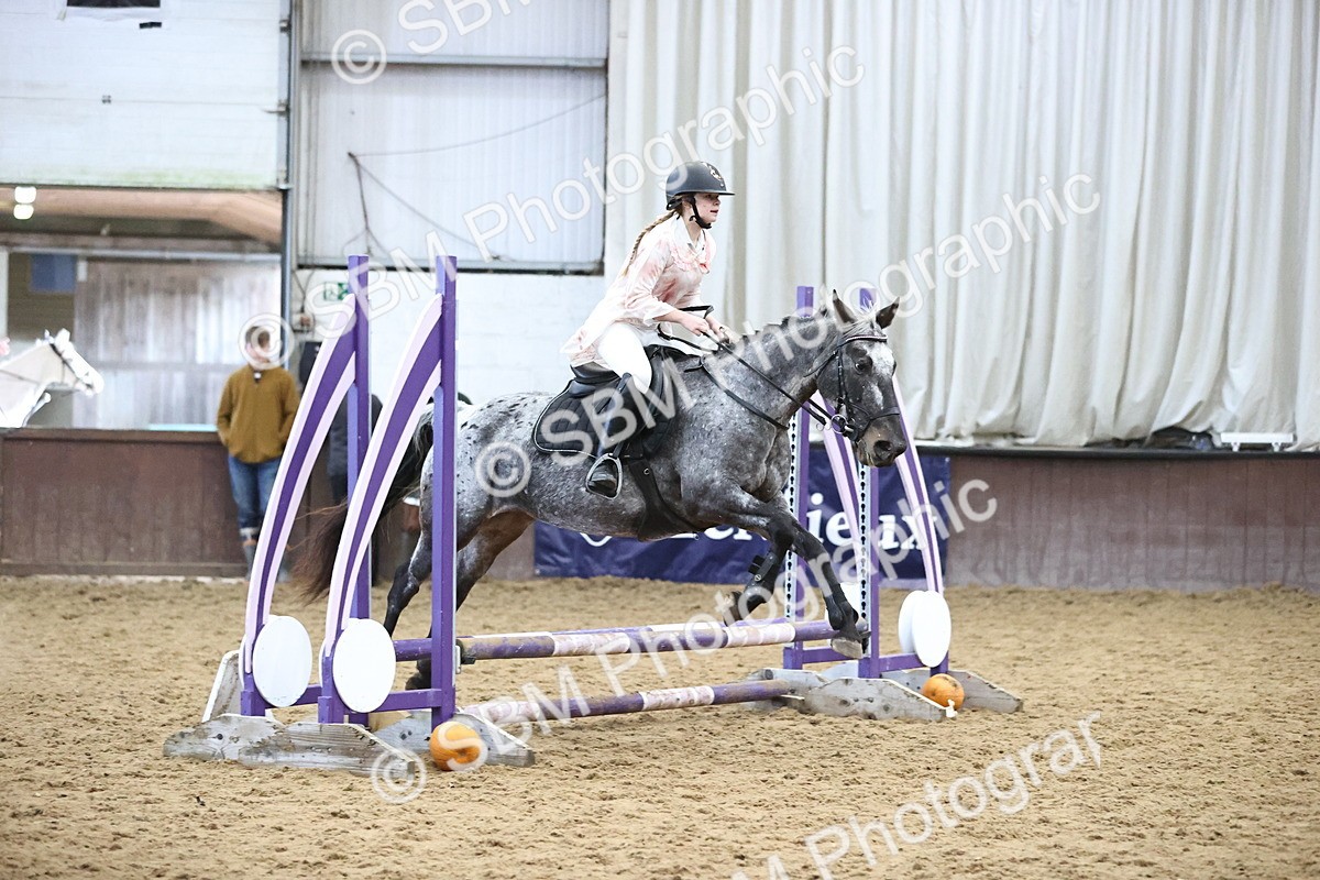 SBM_001490 - Class 3 - Horse & Hound 60cm