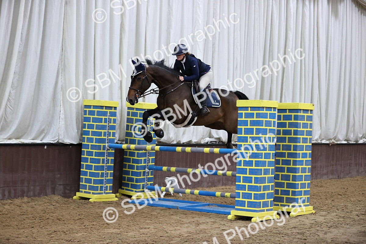 SBM_001816 - Class 4 - Senior Newcomers - 1.10m Open