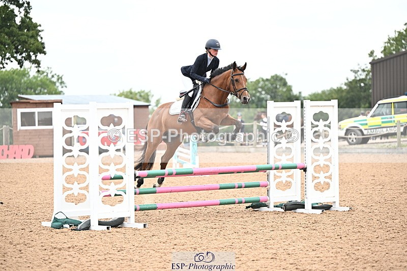 240828A-102552-00088 - Cls 1 Snr British Novice and 90cm Open