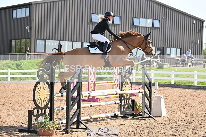 240509A-092931-00140 - Cls 1 British Novice and 90cm Open