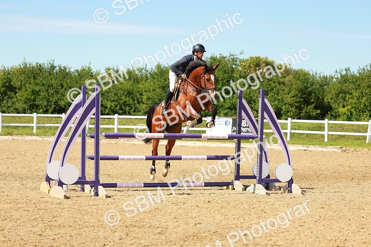SBM_002629 - Class 4 - Senior Newcomers - 1.10m