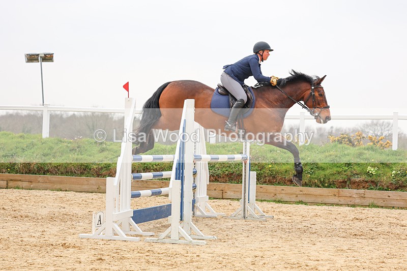 3E7A7670 - Class 8: Senior Newcomers/1.10m open