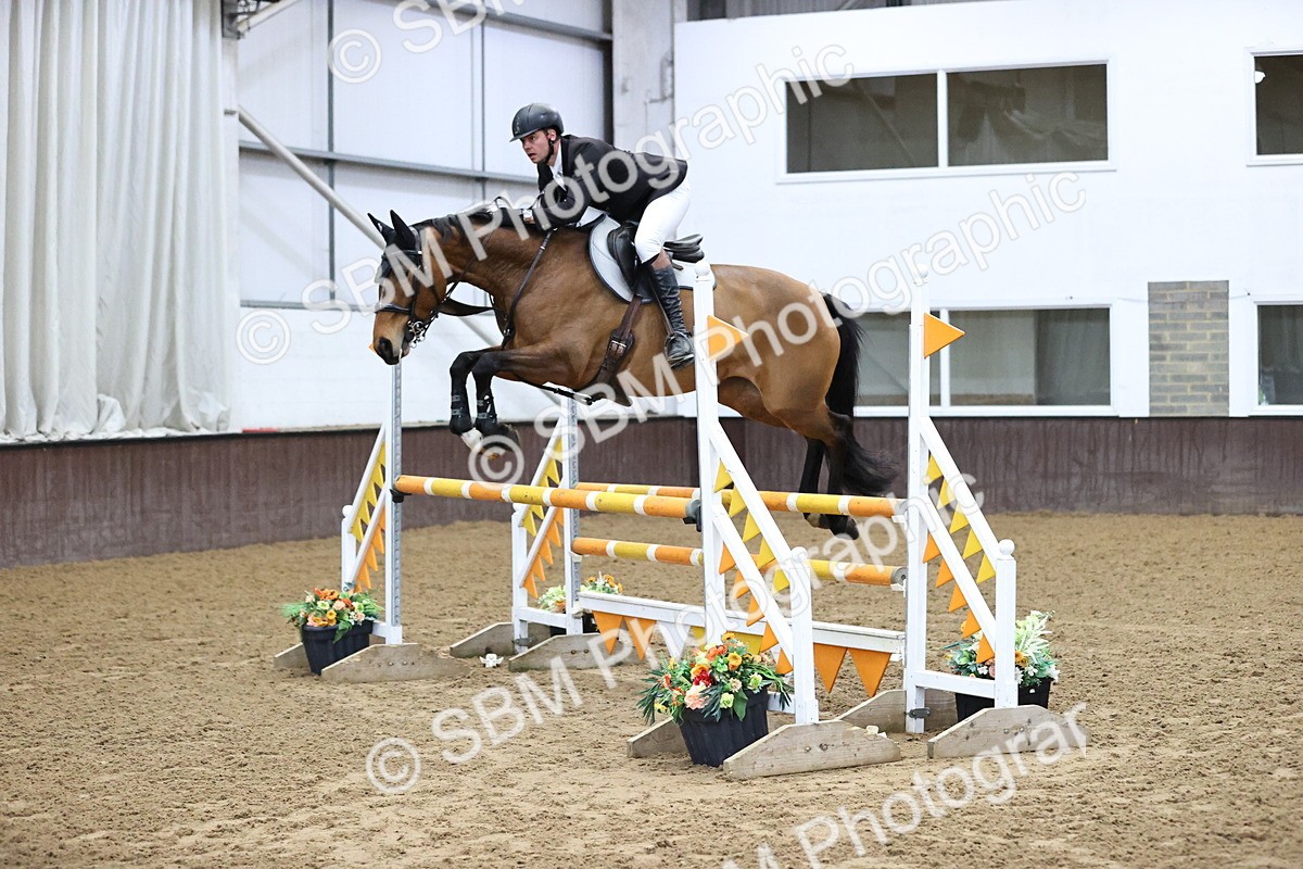 SBM_006061 - Class 16 - Senior Newcomers - 1.10m Open