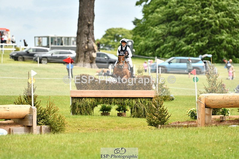 250525A-142116-16920 - D-476-Caroline.Powell-TIK.TOK