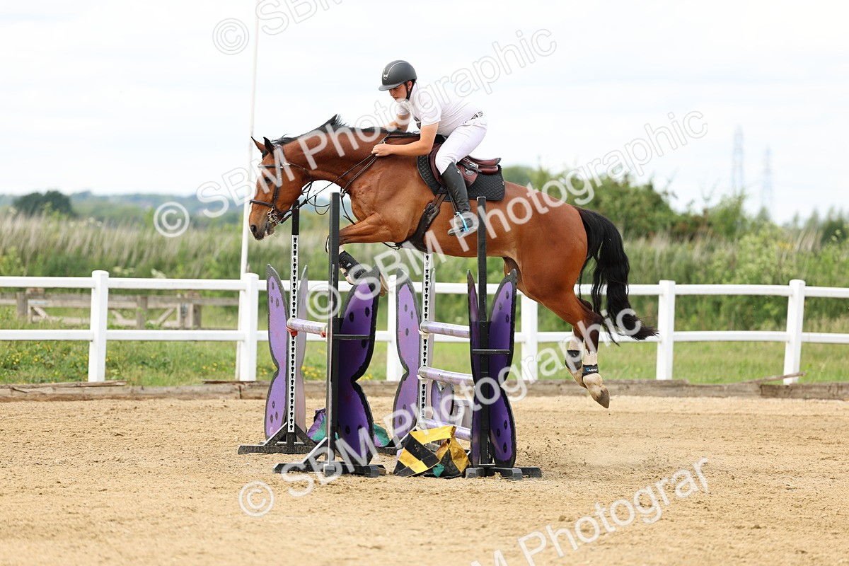 SBM_006203 - Class 19 - Senior Newcomers - 1.10m
