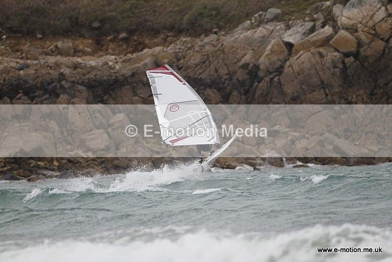WS 020510-8 - Windsurfing