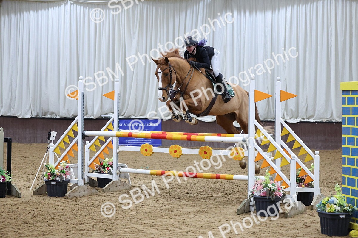 SBM_006699_Class 23 - Senior Newcomers - 110m Open - Cassie