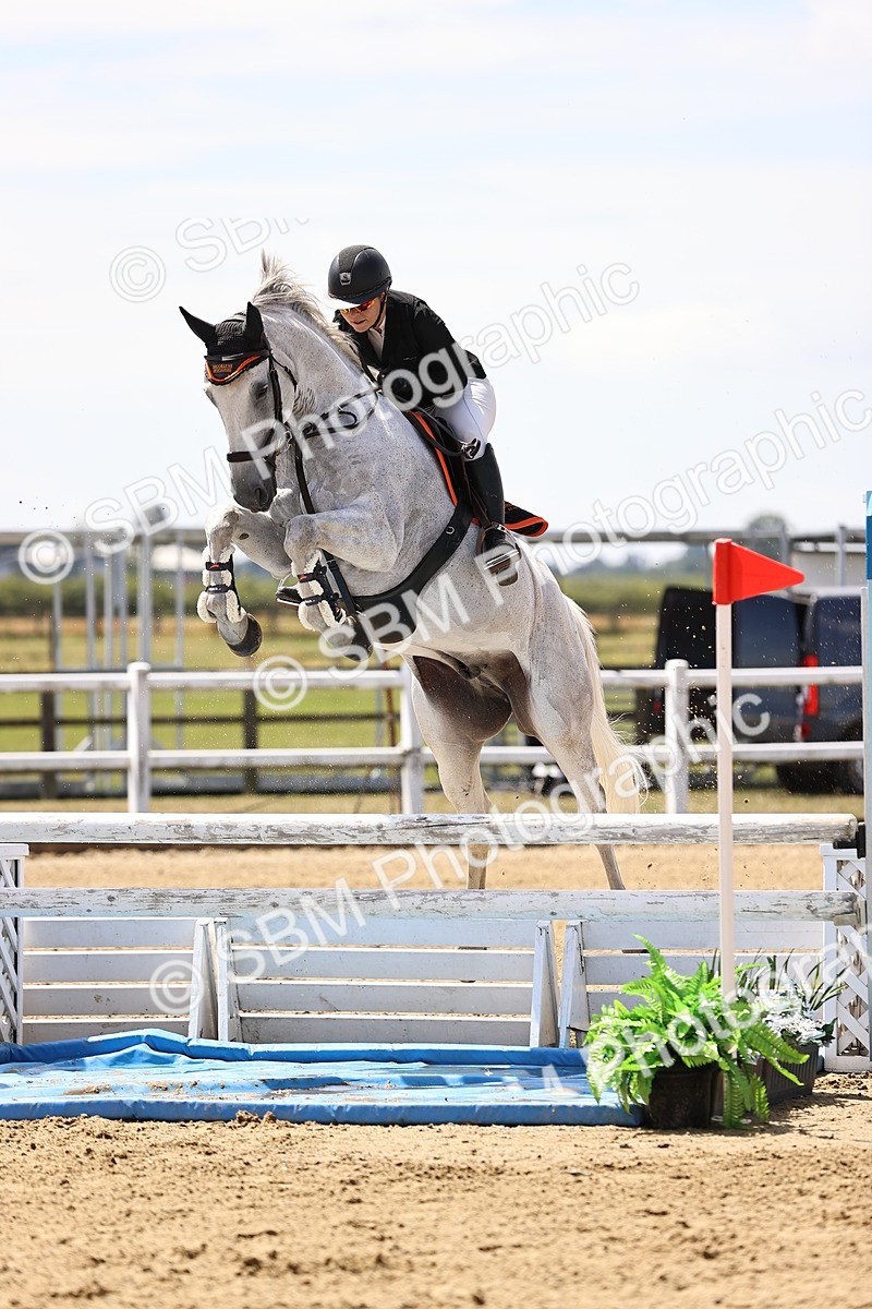 SBM_010356 - Class 9 - Senior Foxhunter - 1.20m Open