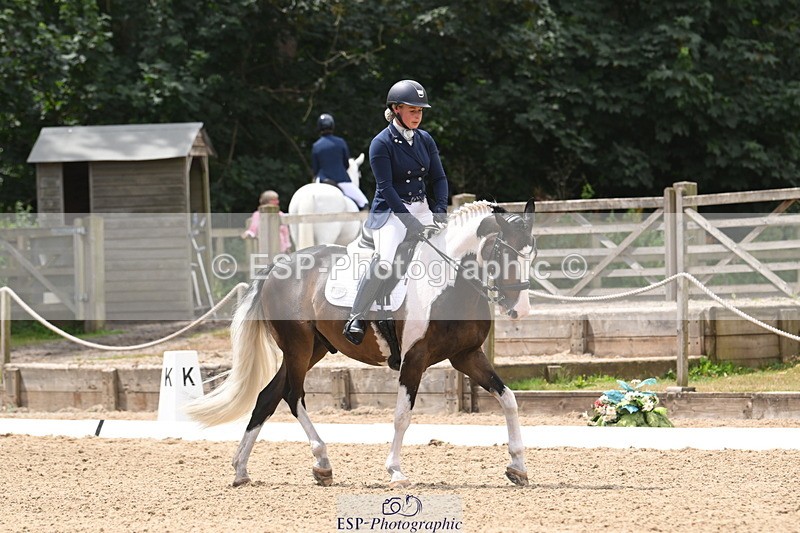 250720A-123740-10402 - 164-Dominique.Kinnaird-Perry-Pallas.Vanquish