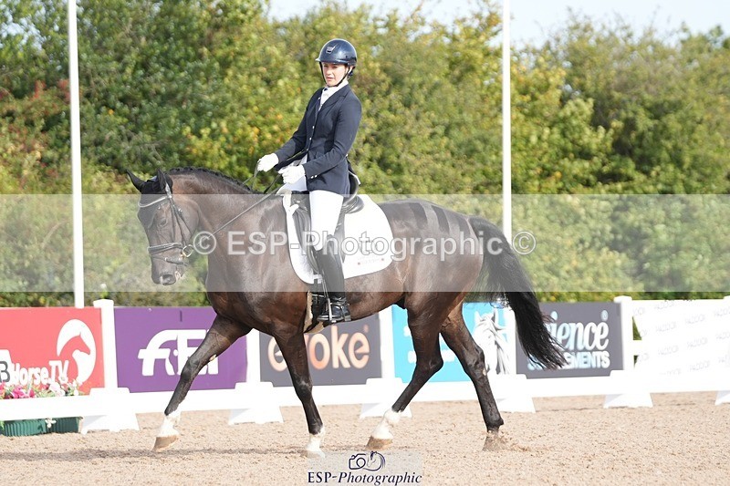 250906-092826-01129 - 083-Chloe.BakerFirst.Date.III