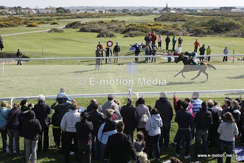 Race 4 10 - Gsy Race Finish Line 03/05/10