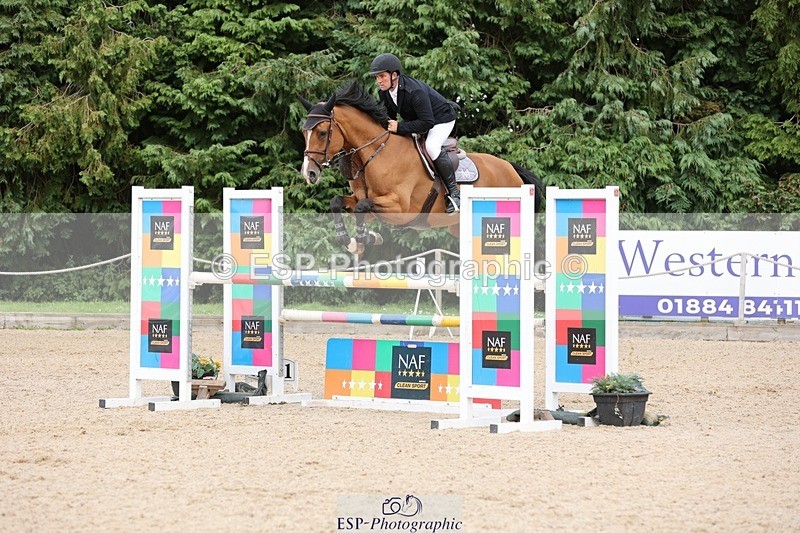 240711-160131-29245 - Cls 124 Foxhunter