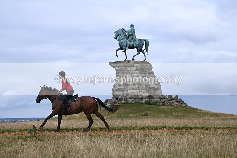 DSC_5927 - Time at Statue 12:17 to 12:44