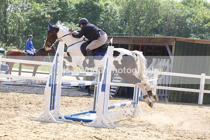 3E7A1147 - Class 13: Senior Newcomers/1.10m open