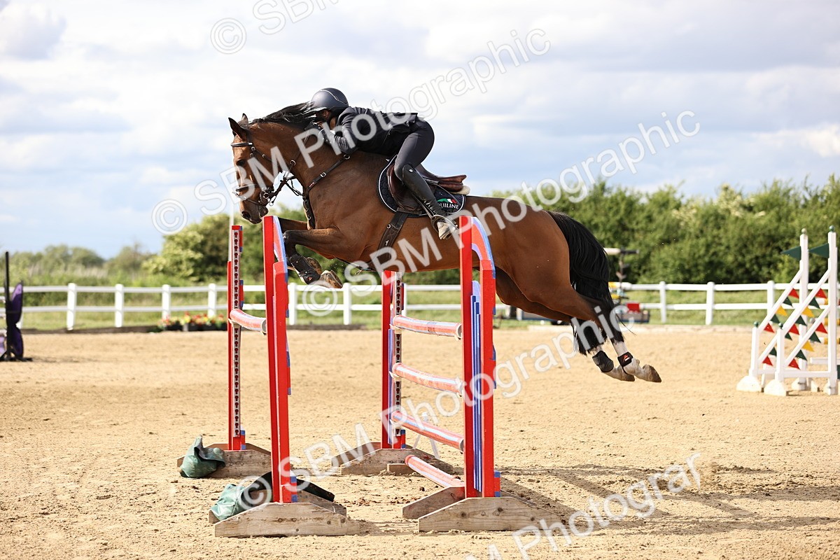 SBM_003844 - Class 13 - Senior Foxhunter - 1.20m