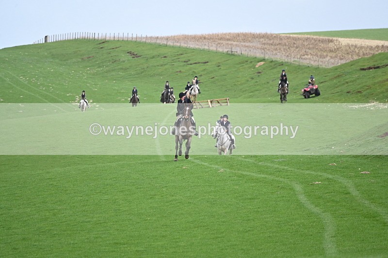 WJ6_9211 - Line Three